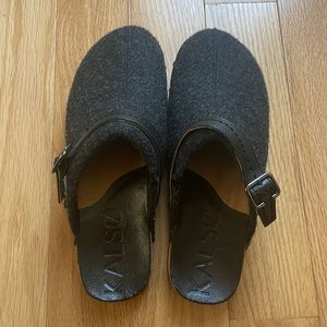 Kalso wool clogs, size 8